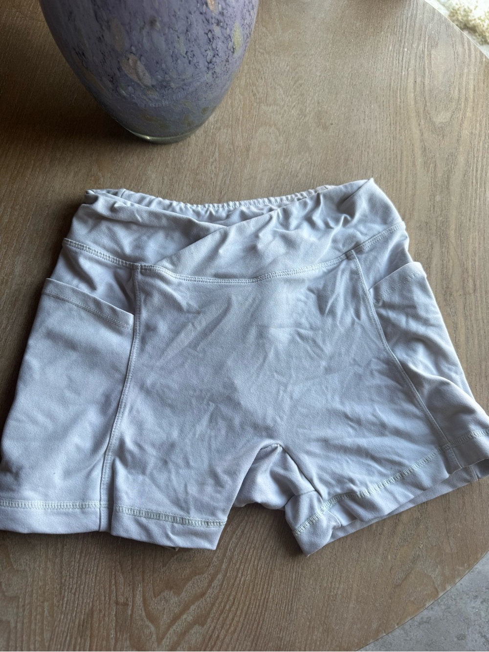 BO+TEE Light Gray Active Biker Shorts - Small